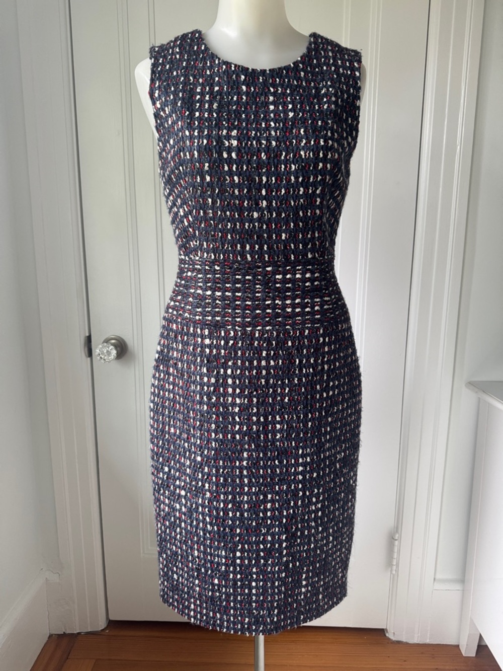 NWT Carolina Herrera 2 Navy Tweed Sheath Dress with Red and White Flecks